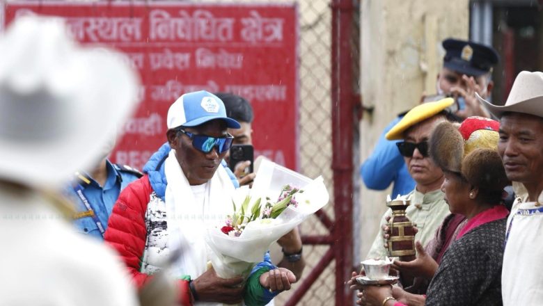 ३० औं पटक सगरमाथा चढेर कामिरिताले तोडे आफ्नै रेकर्ड