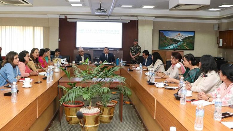 महिलाको आर्थिक अवस्था बलियो नभएसम्म मुलुकको अर्थतन्त्र सबल हुन्न : अर्थमन्त्री