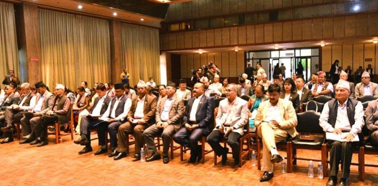 एमाले संसदीय दलको बैठक बस्दै