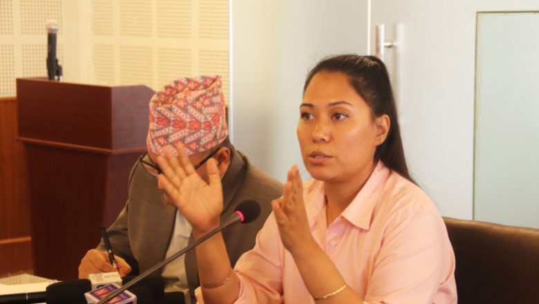 शिक्षामा दलीय राजनीतिकरण अन्त्य गरेरै छोड्छु  : मन्त्री श्रेष्ठ