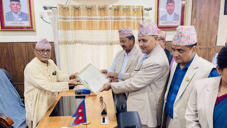 लुम्बिनीको मुख्यमन्त्रीमा एमालेका चेतनारायण आचार्यको दाबी पेश