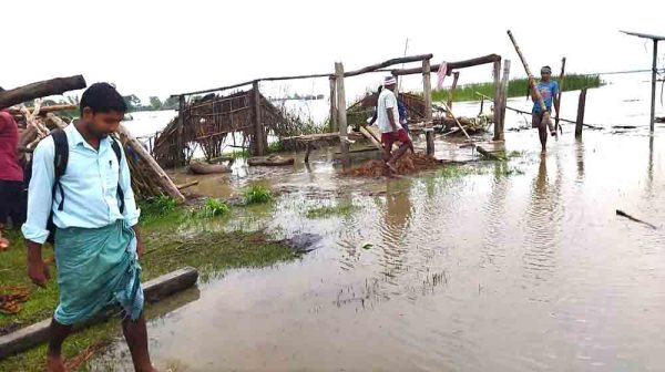 बैतडीका बाढी विस्थापित ७० परिवार घर फर्किए