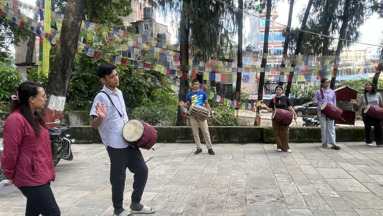 श्रावण २१ गतेदेखि स्वयंभुमा ‘गुँला पर्व मेला’ लाग्ने,मेलामा बजाइने ‘धा: बाजा’को अभ्यास