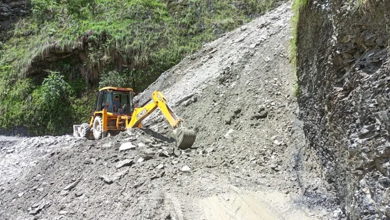 अवरुद्ध बेनी–दरबाङ सडक दश दिनपछि खुल्यो