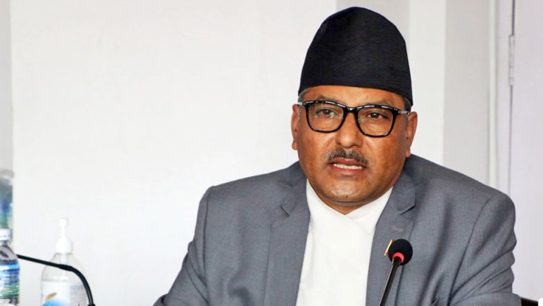 बैंकको ब्याजदर घटेपनि कर्जाको माग बढेन : गभर्नर अधिकारी