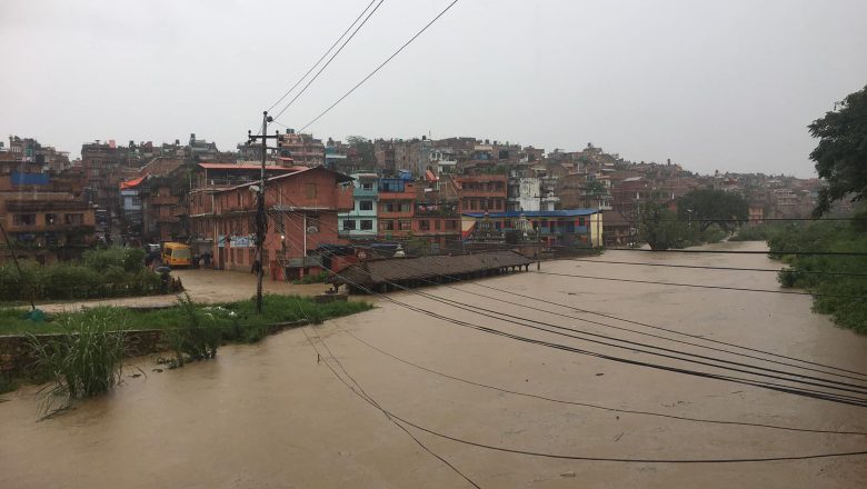 ललितपुरको खोड्कु खोलाले सतर्कता तह पार गयो, सतर्क रहन आग्रह