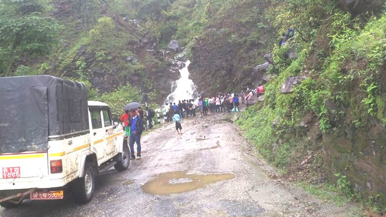 कर्णालीका ५ राजमार्ग अवरुद्ध