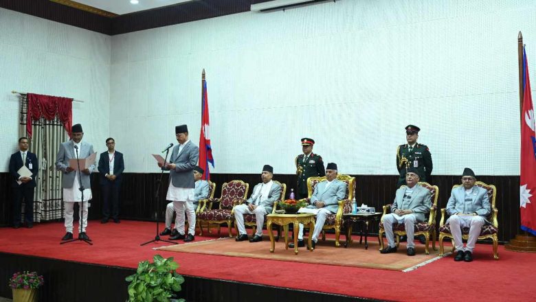 रमेश वडालले लिए महान्यायाधिवक्ताको शपथ