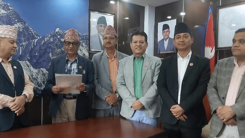 बागमती सरकारबाट बाहिरियो एमाले