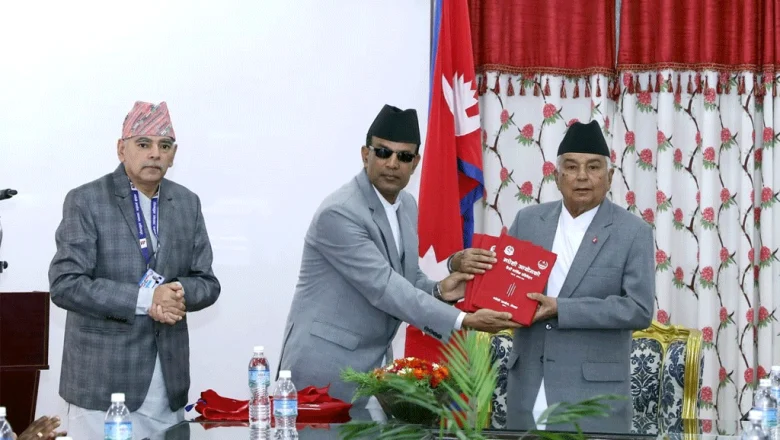 मधेसी आयोगको छैटौँ वार्षिक प्रतिवेदन राष्ट्रपति समक्ष पेस