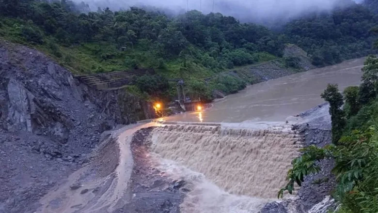 अरुण नदीमा जलसतह बढेपछि सतर्कता अपनाउन आग्रह