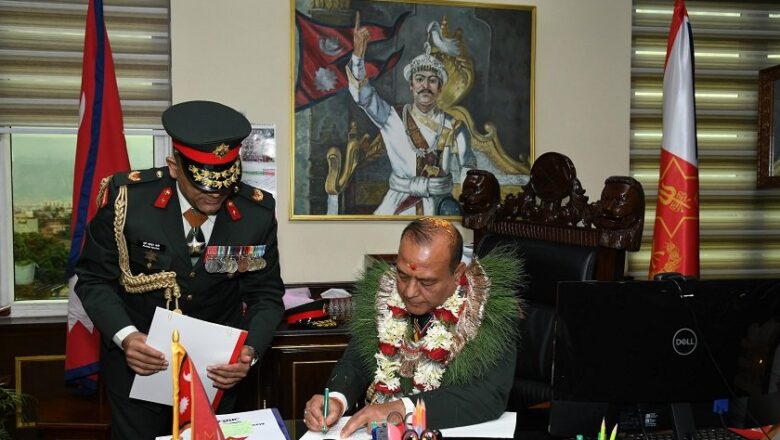 प्रधानसेनापति सिग्देलद्वारा पदबहाली