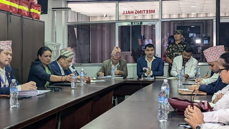 विपद्‍ क्षेत्रमा रोग फैलिन नदिन सबै उपाय अपनाउनुस् : स्वास्थ्यमन्त्री पौडेल