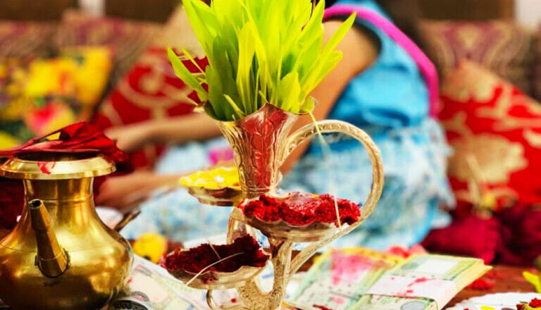 आज विजया दशमी,मान्यजनबाट टीका,जमरा र आर्शिवाद ग्रहण गरि हर्षोल्लासका साथ मनाइँदै,टीकाको साइत ११ः३६ बजे