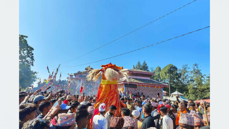 देउवा दम्पती उग्रतारा मेलामा