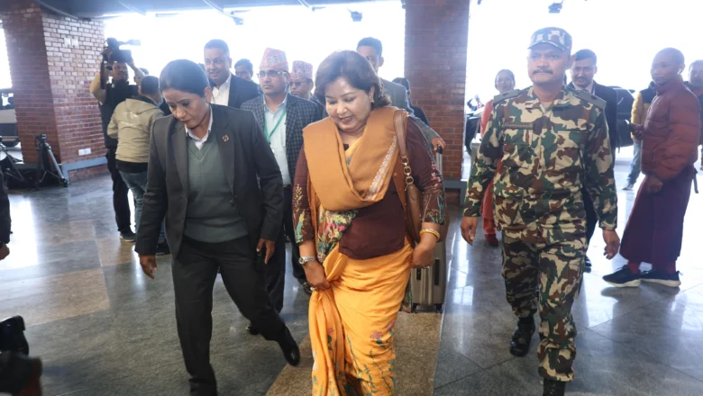 परराष्ट्रमन्त्री चीन प्रस्थान