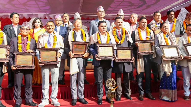 राष्ट्रिय कर दिवस : उत्कृष्ट करदाता सम्मानित