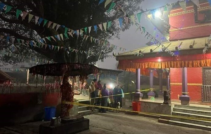 सुर्खेतको देउती बज्यै मन्दिरकी पुजारी झुन्डिएको अवस्थामा मृत भेटिइन्