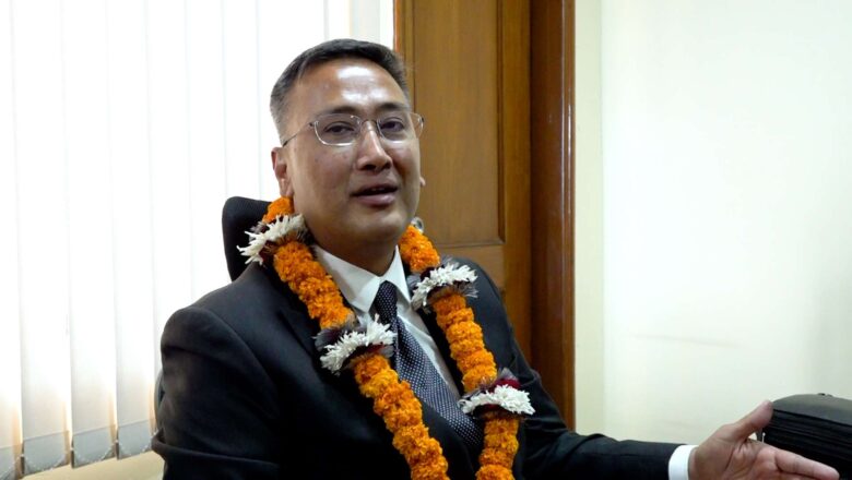 धितोपत्र बोर्डका अध्यक्ष श्रेष्ठद्वारा पदभार ग्रहण