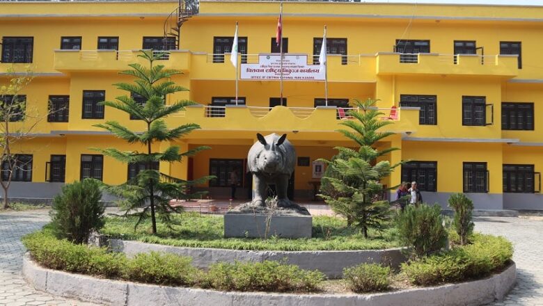 चितवन निकुञ्जद्वारा नियम विपरीत काम गर्ने ६५ जनालाई कारबाही