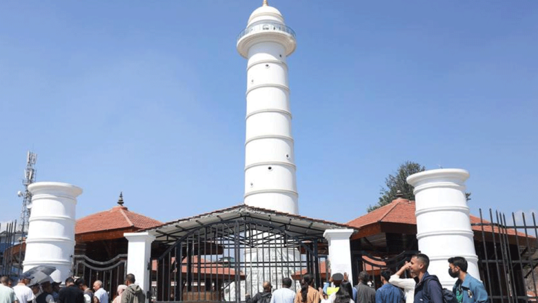 एक महिनामा ३३ हजारले चढे धरहरा