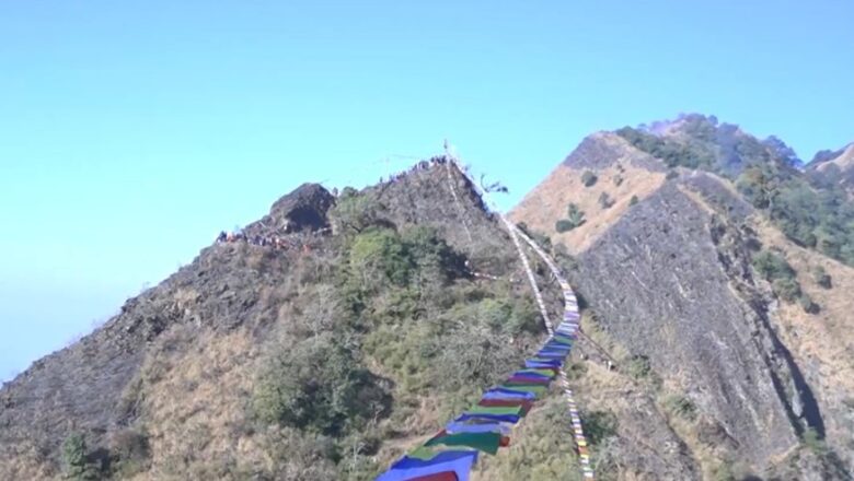 भीमफेदीको तारेभिरमा फसेका चार जनाको सकुशल उद्धार