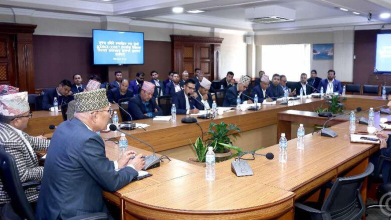 सूचना प्रविधिको अधिकतम उपयोगमा अर्थमन्त्रीको जोड