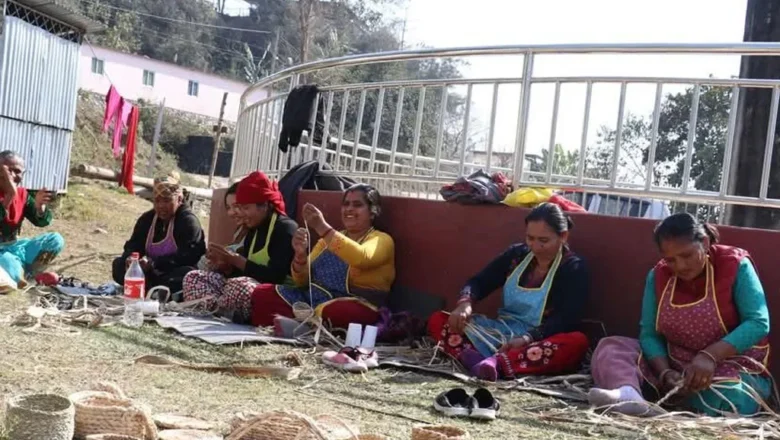 खेर जाने केराको थम्बाबाट सामग्री उत्पादन