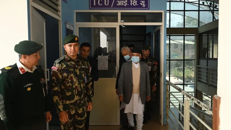 अर्थमन्त्री पौडेल र मेयर आचार्यको स्वास्थ्य अवस्था बुझ्न अस्पताल पुगे राष्ट्रपति