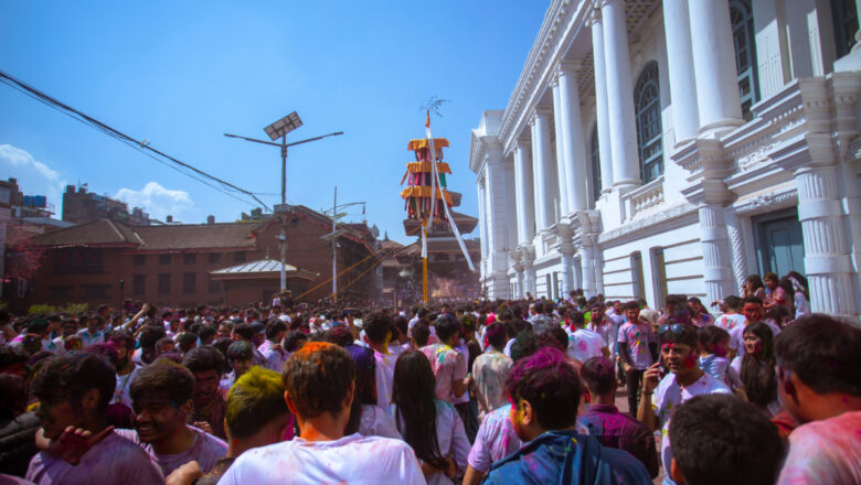 वसन्तपुरमा होलीको रौनक