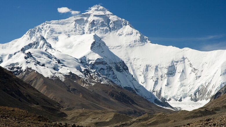 सगरमाथा आधार शिविरमा लेक लागेर एक श्रमिकको मृत्यु