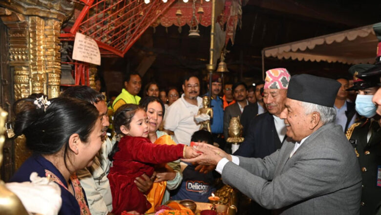 राष्ट्रपतिद्वारा सेतो मच्छेन्द्रनाथको दर्शन