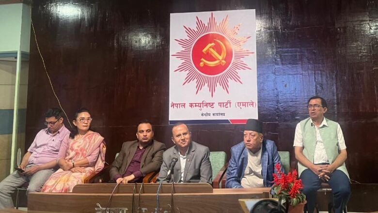 जनताको उपलब्धिको खुशीयाली साटासाट गर्न गणतन्त्र दिवस मनाइने : महासचिव पोखरेल