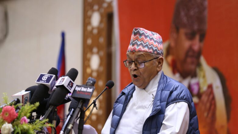 राजावादी आन्दोलनको स्वरुप भद्र अवज्ञा र सत्याग्रह हुने