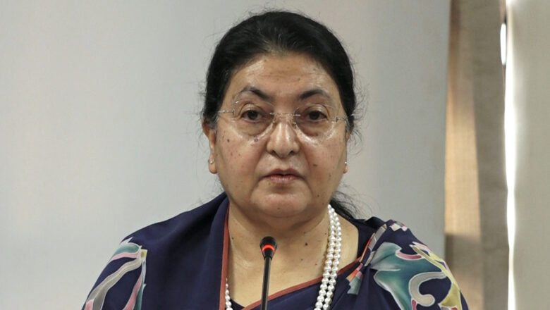 विद्या भण्डारीले आज विशेष पत्रकार सम्मेलन गर्दै