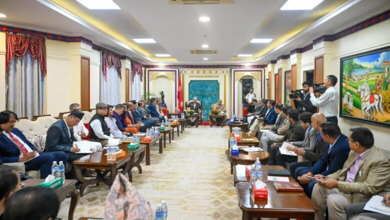 शीतलनिवासमा प्रधानमन्त्रीसहितको सर्वदलीय बैठक सुरू,को को छन् सहभागी ?
