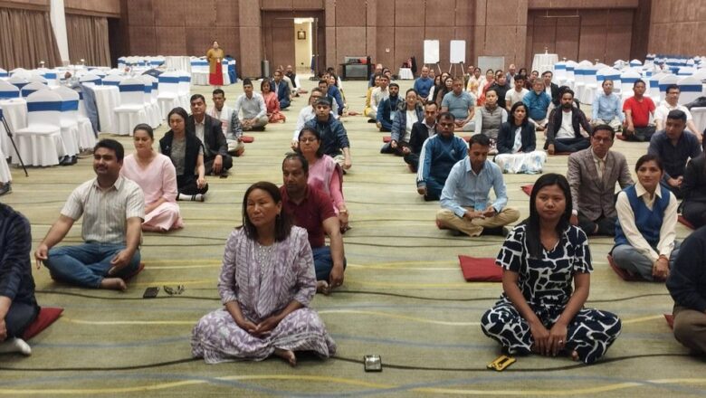 योगाभ्याससँगै सुरु भयो रास्वपाको दोस्रो दिनको अभिमुखीकरण