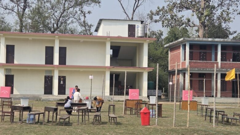 फागुन २१ : निर्वाचनको उत्सवमा नेपाल