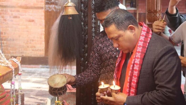 परराष्ट्रमन्त्री खनालद्वारा मनमैजु मन्दिरमा पूजाअर्चना