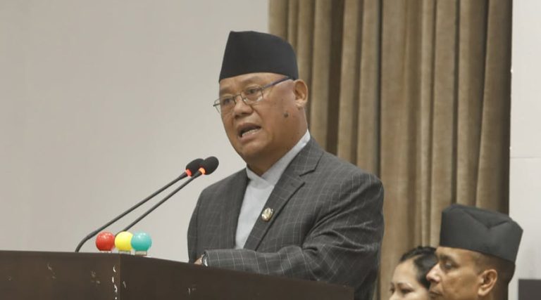 कांग्रेसको प्रश्न : यो देश कालो चश्मा,कालो कोट र कालो पाइन्ट लगाएर कालै गाडीमा हिँड्नेको मात्र हो ?
