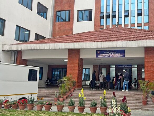 राहदानी विभागको सर्भर डाउन, कर्मचारी भन्छन्– ‘इन्टरनेटमा समस्या देखियो’